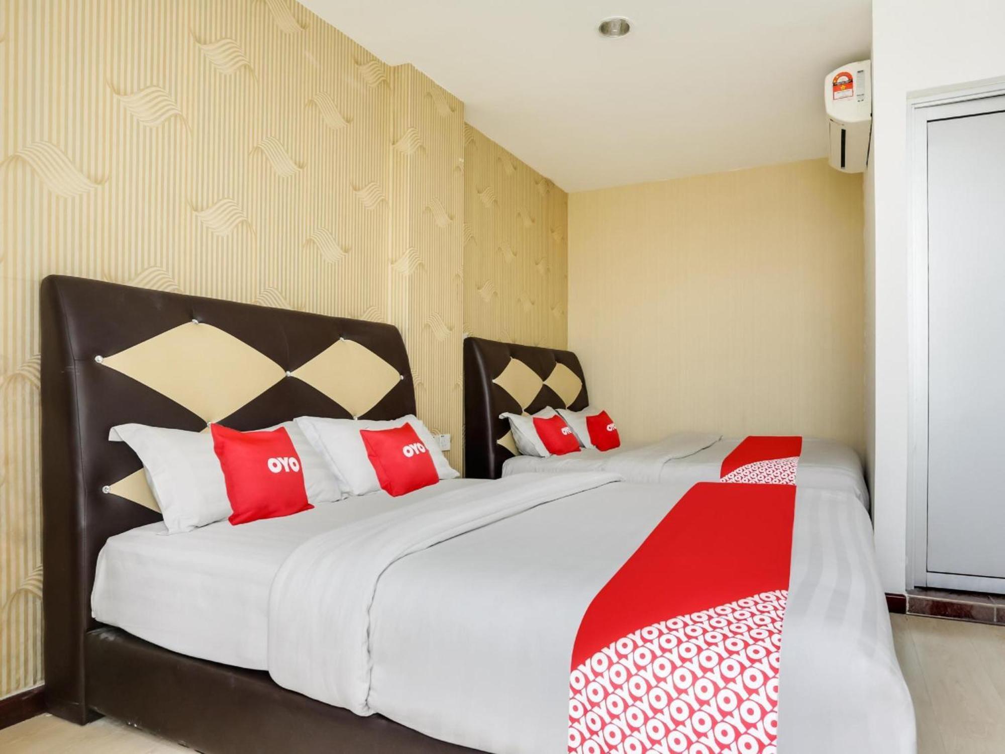 Oyo 89583 Grove Hotel Kajang Kültér fotó