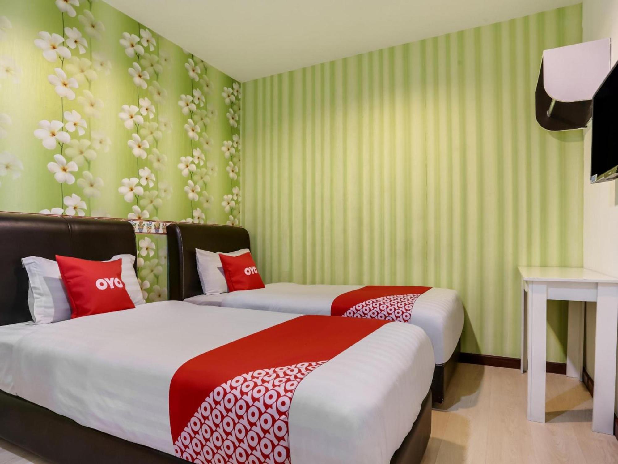 Oyo 89583 Grove Hotel Kajang Kültér fotó