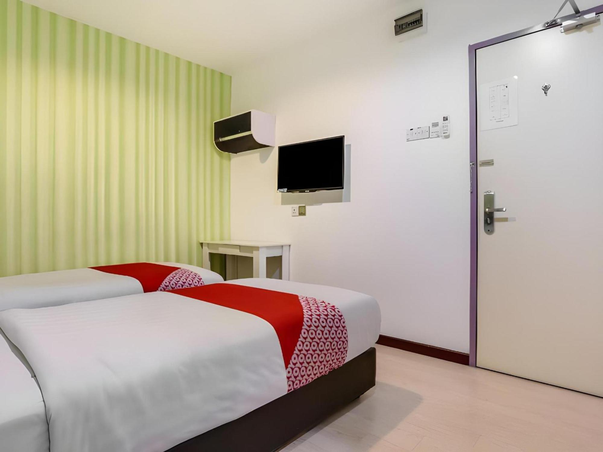 Oyo 89583 Grove Hotel Kajang Kültér fotó