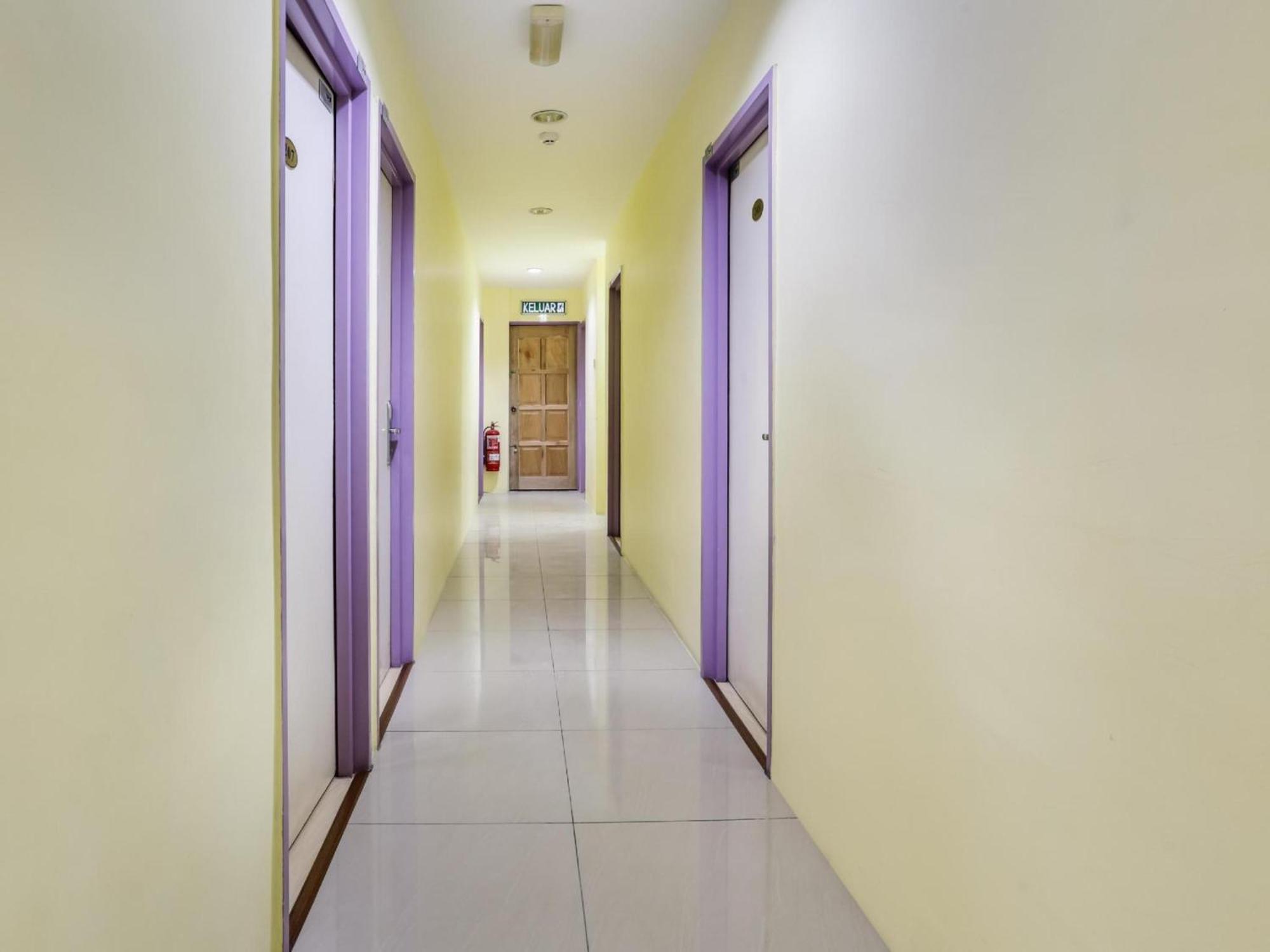Oyo 89583 Grove Hotel Kajang Kültér fotó