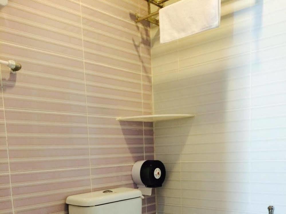 Oyo 89583 Grove Hotel Kajang Kültér fotó