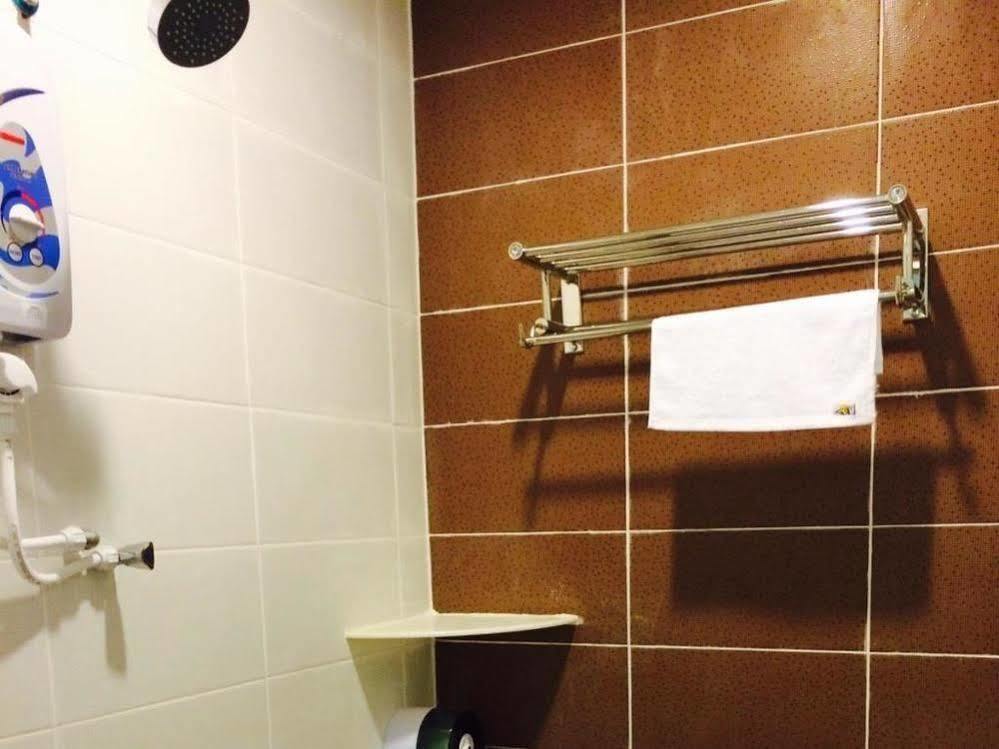 Oyo 89583 Grove Hotel Kajang Kültér fotó